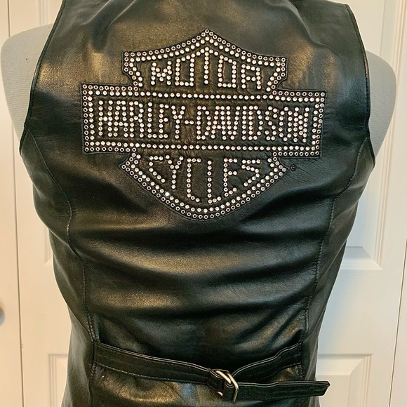 Harley Davidson Women’s Leather Vest - Picture 2 of 15